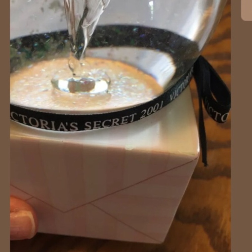 Victoria’s Secret musical snow globe angels SOLD - Picture 3 of 4